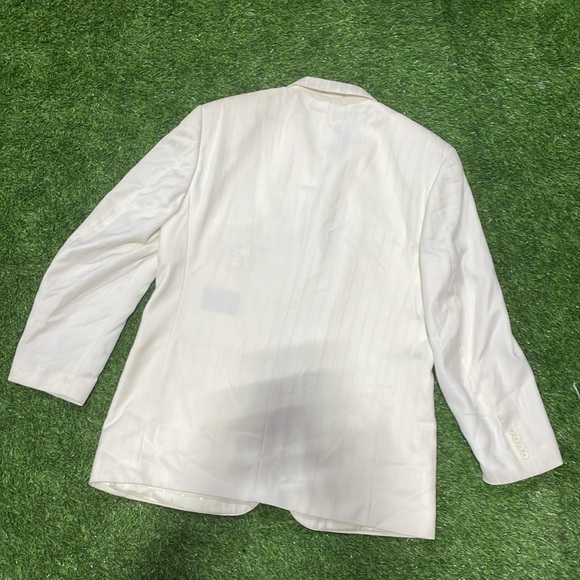Men’s cream blazer with cream pinstripes. - Picture 2 of 9